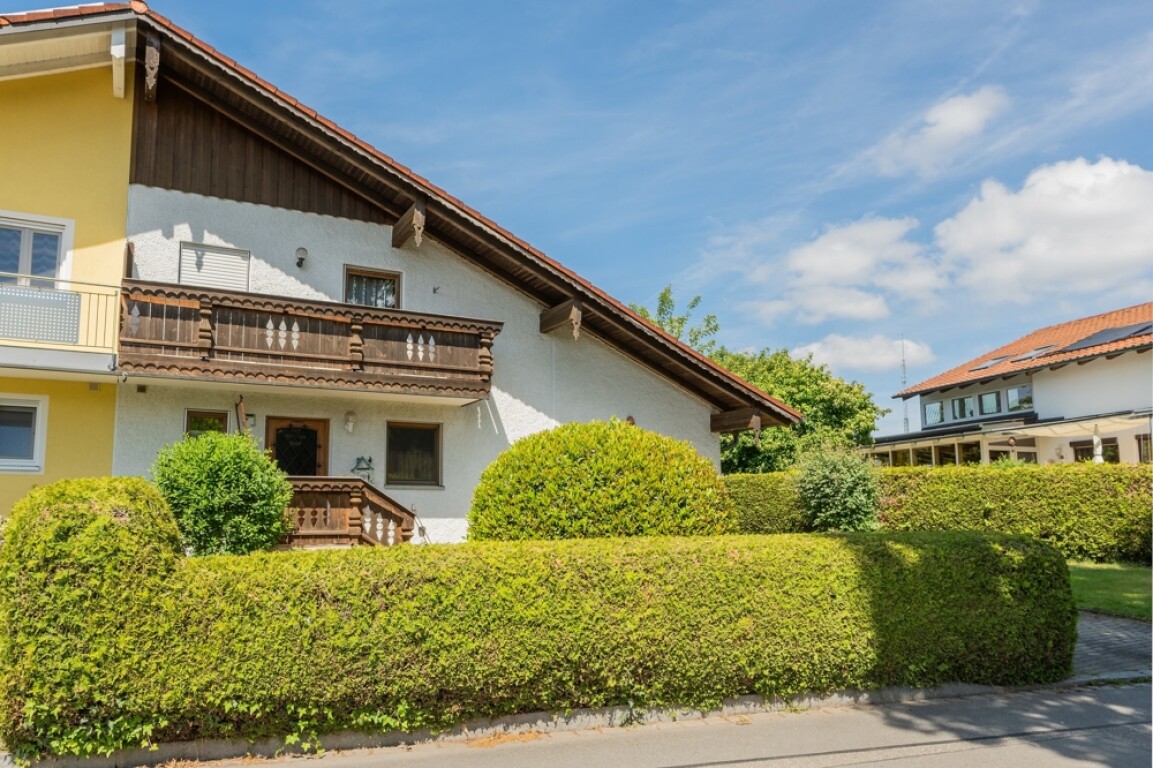 Fürstenzell - Fürstenzell: Vermietete Doppelhaushälfte, Baujahr 1988