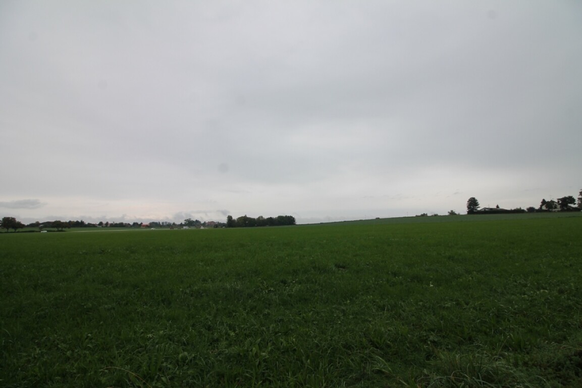 Zorneding-Pöring: 899 m² Baugrund - Eckgrundstück