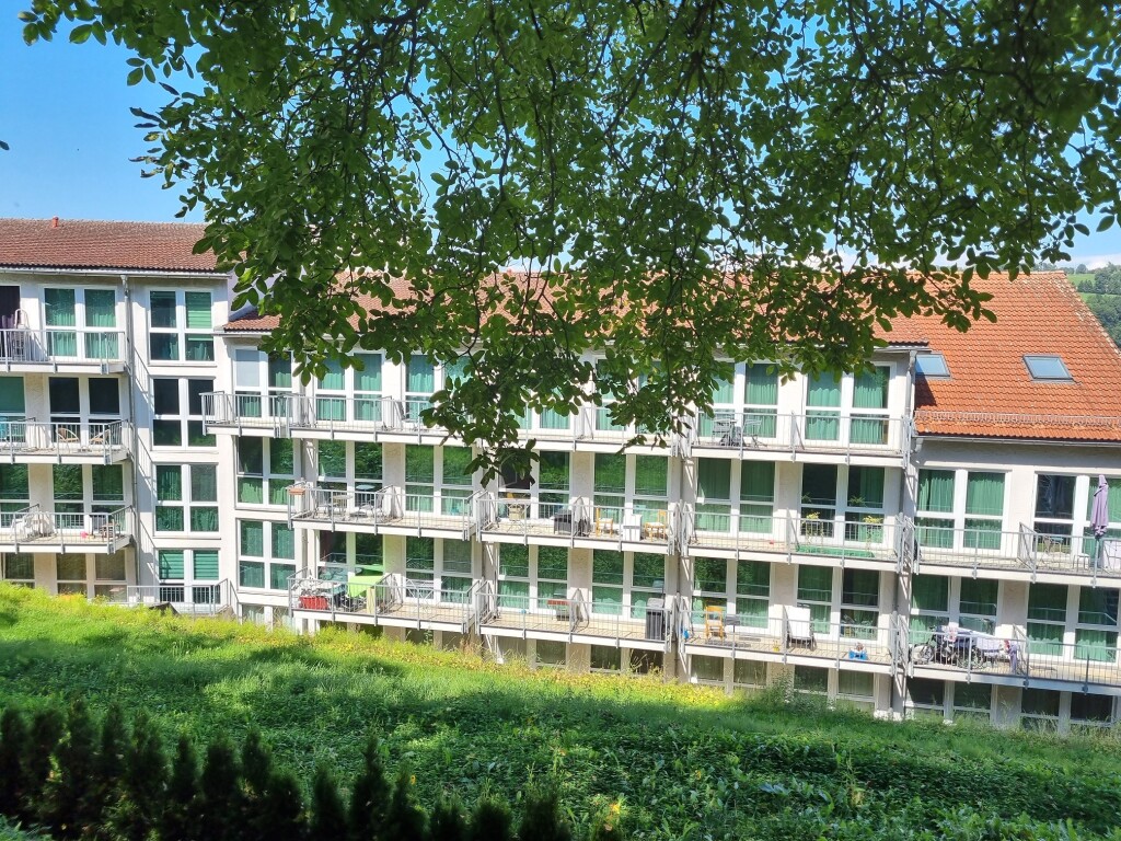 Appartements in Zentrums- und UNI-Nähe! Zwei Studentenappartements mit Südbalkon, Blick ins Grüne und guter Anbindung