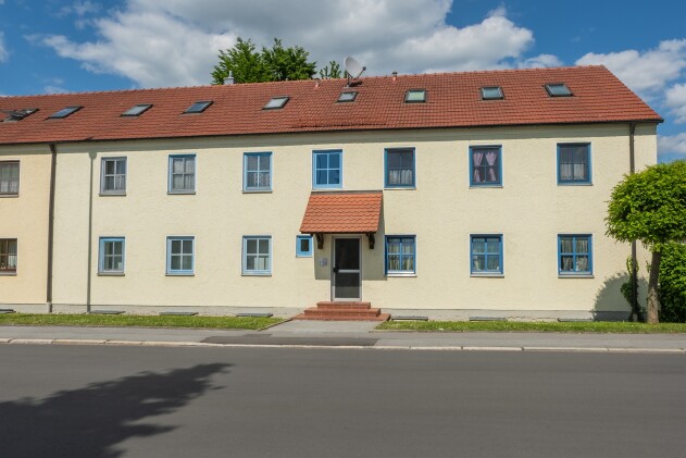 2-Zimmer-Dachgeschosswohnung - Dachstudiowohnung in Passau Pfiffige 2-Zimmer Wohnung mit Tageslichtbad und offener Kochzeile