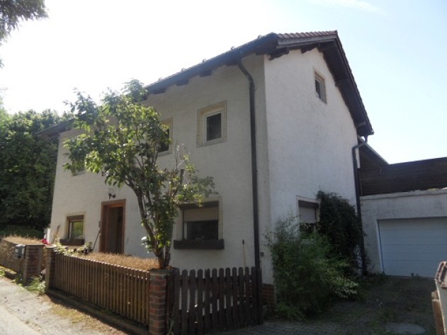 Einfamilienhaus - Renovierungsbedürftiges Einfamilienhaus in Aidenbach