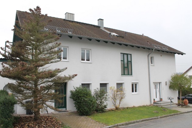 Zweifamilienhaus mit exclusiver Loftwohnung - Fürstenzell: Zweifamilienhaus mit exclusiver Loftwohnung in Zentrumsnähe