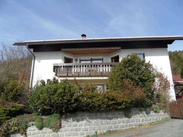 Einfamilienhaus mit Einliegerwohnung - Einfamilienhaus mit Einliegerwohnung in Ringelai