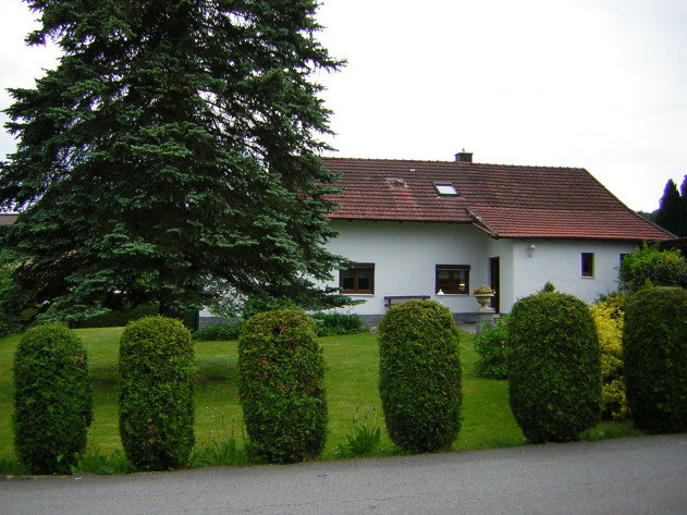 Einfamilienhaus - FAMILIENHAUS IN RUHIGER LAGE